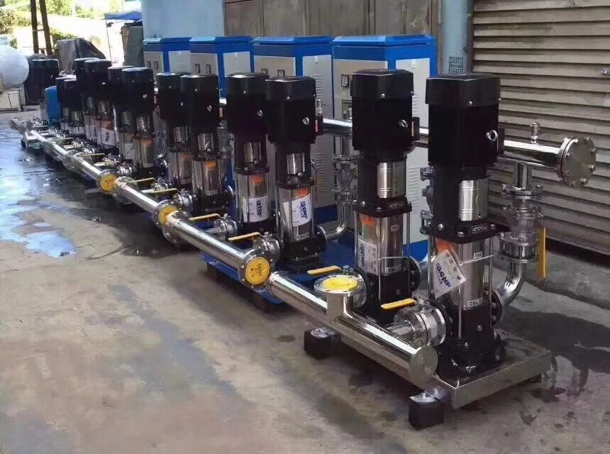 變頻器具有調壓、調頻、穩壓、調速等基本功能，應用了現代的科學技術，可以再不改變電壓的情況下調整頻率，也可以在頻率不改變的情況下改變電壓，根據負載需要調整轉速，價格雖貴但性能良好，結構復雜但使用簡單，是現代控制異步交流電動機啟動運行優秀的設備。